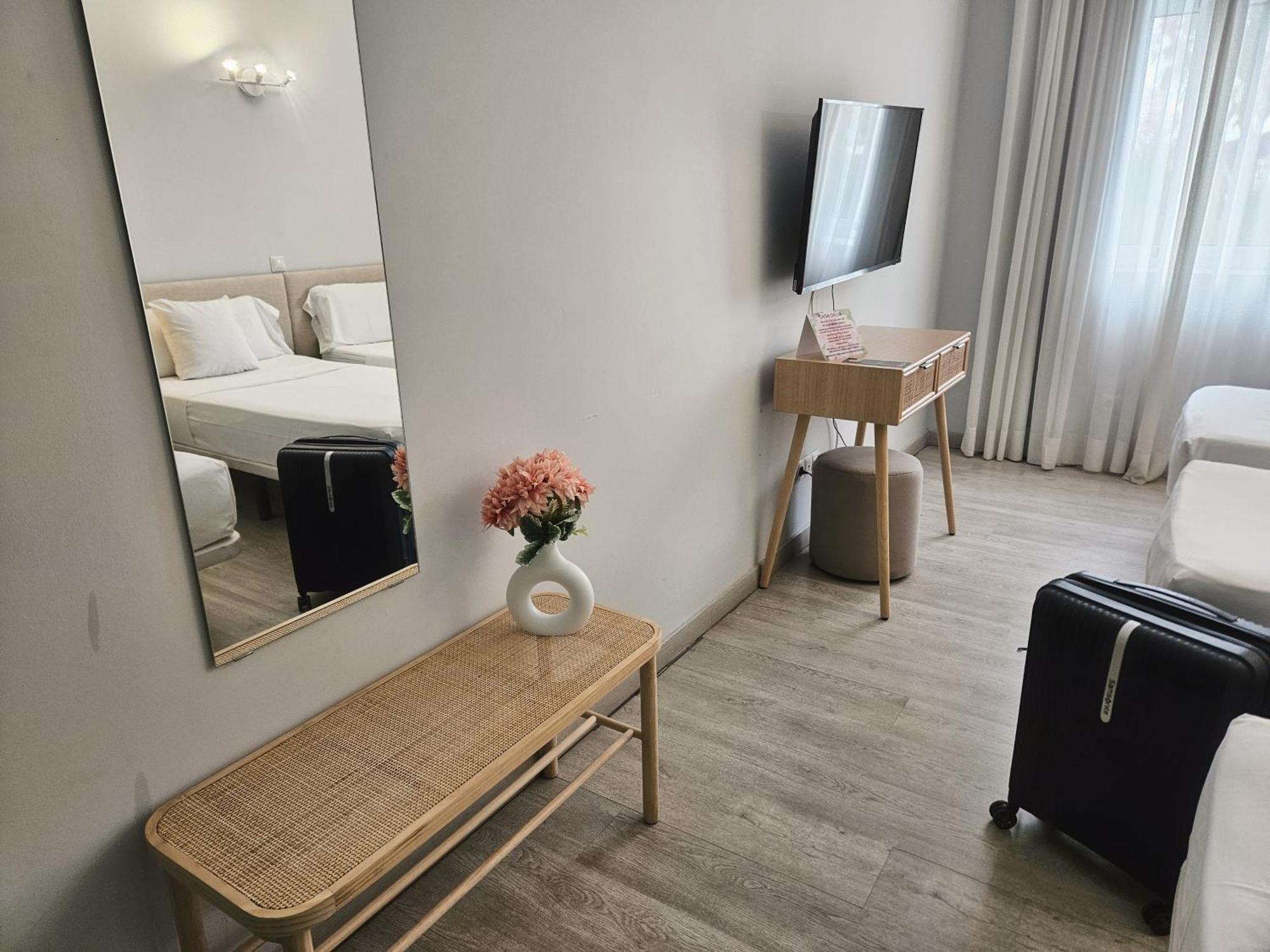 מארבלה Hotel Casa Dalia מראה חיצוני תמונה