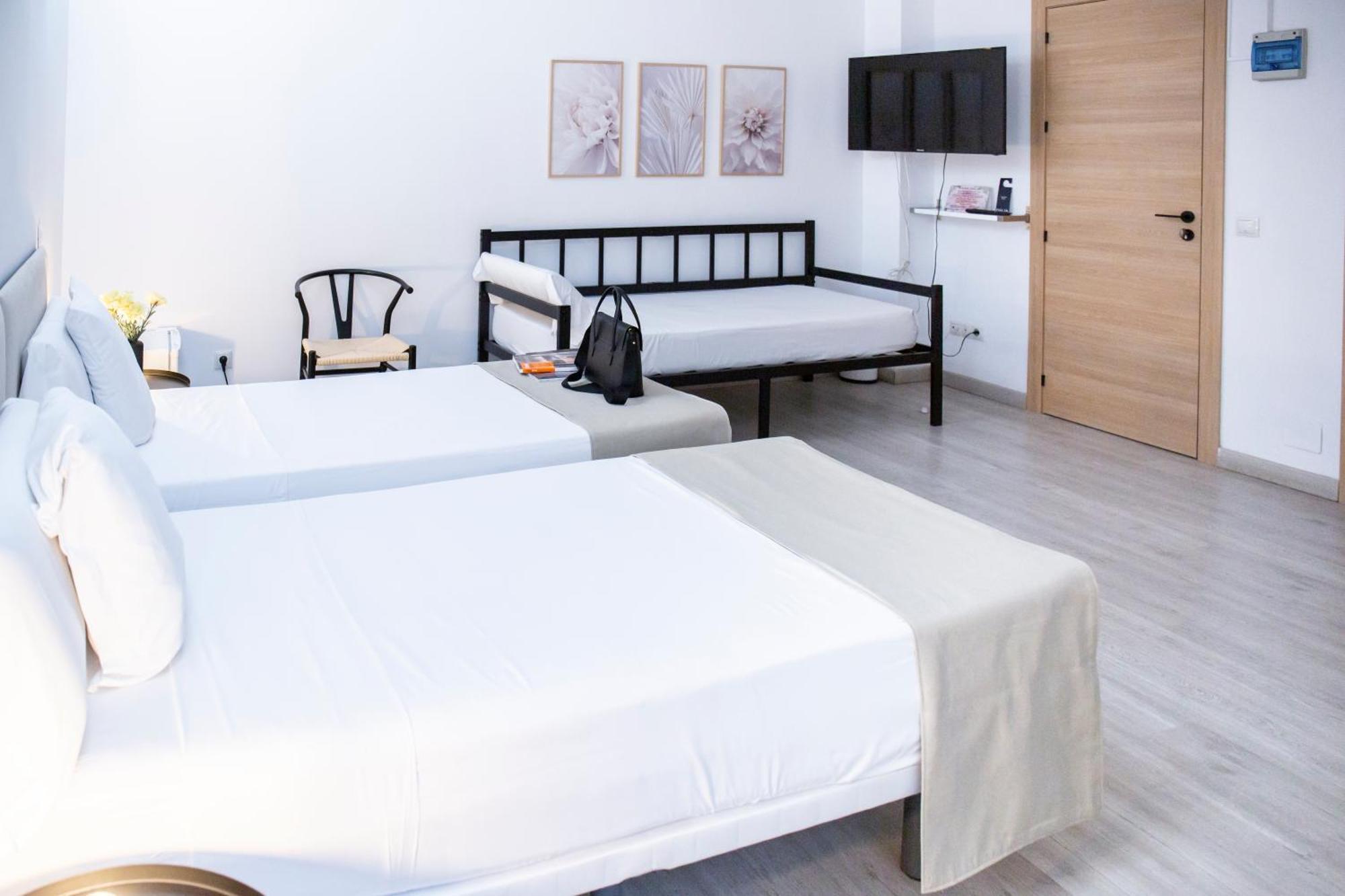 מארבלה Hotel Casa Dalia מראה חיצוני תמונה