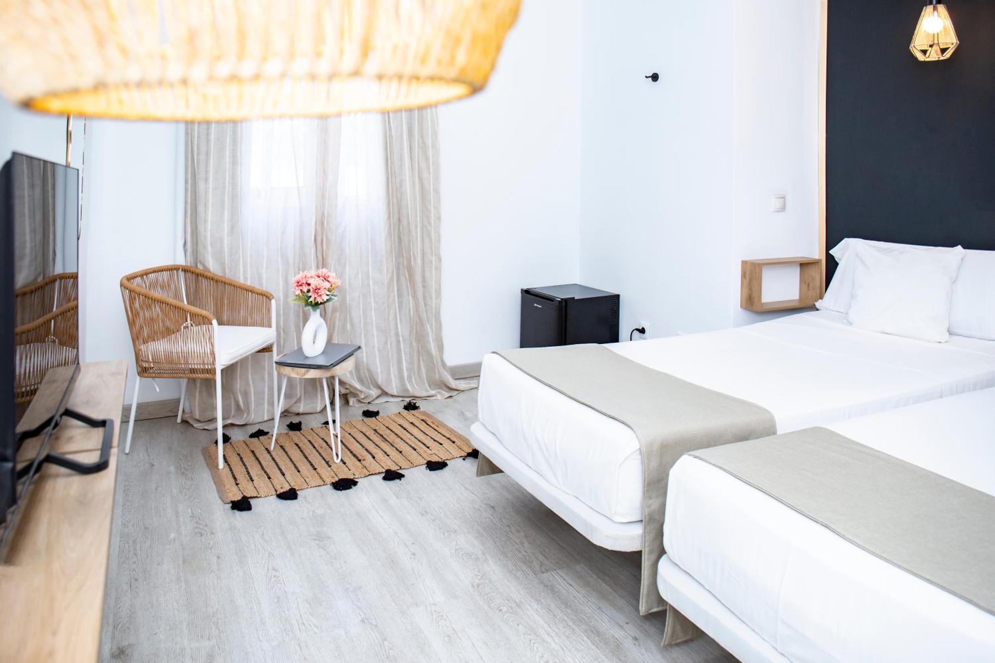 מארבלה Hotel Casa Dalia מראה חיצוני תמונה